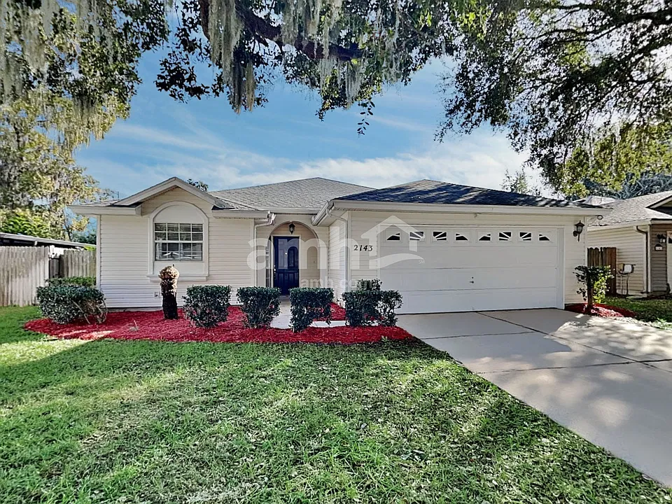 2143 W Featherwood Dr