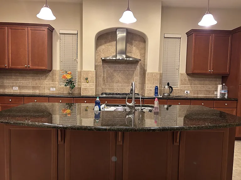 7668 Galloway Ct — Photo 9
