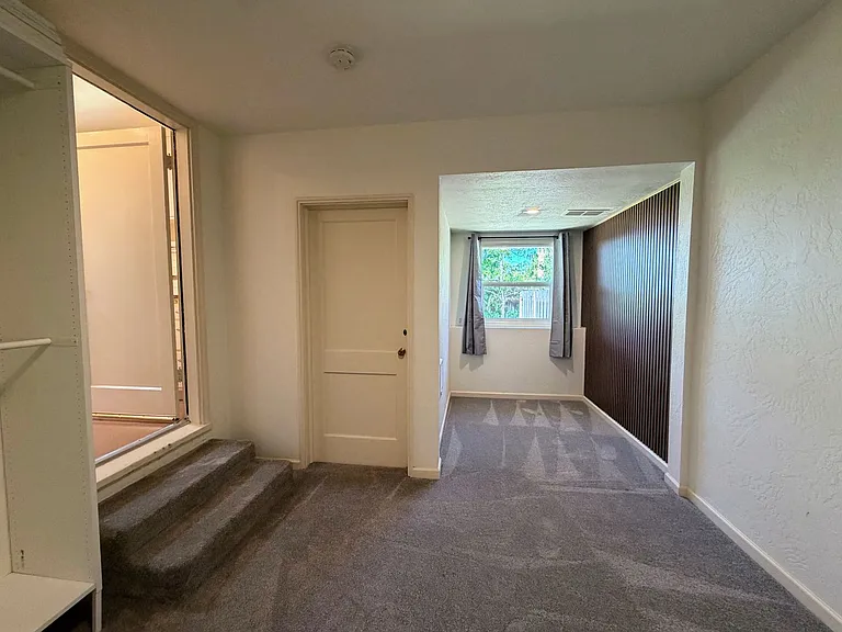 735 E 23rd Ave — Photo 23
