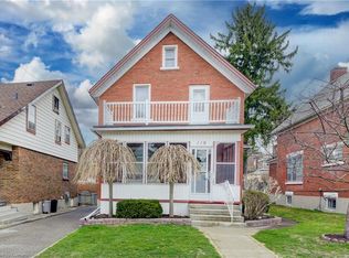 118 Peter St, Kitchener, ON N2G3K2