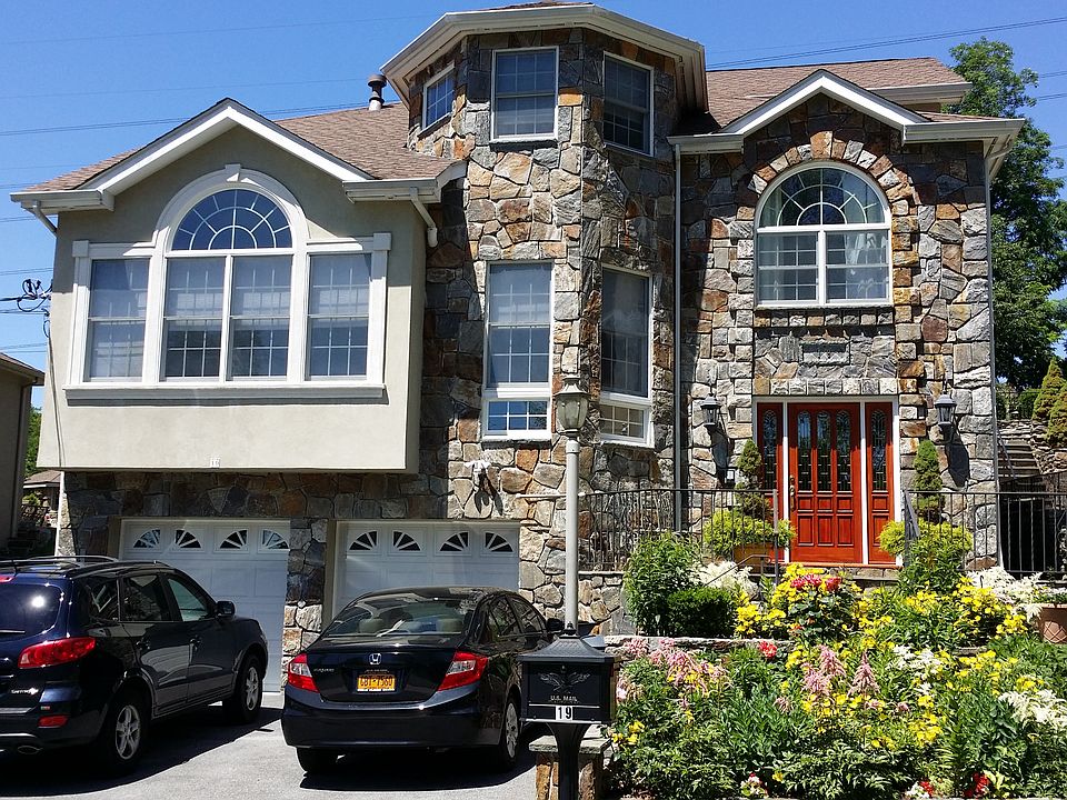 1st image of 19 Hillwood Pl