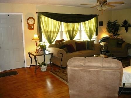 4th image of 2164 NW Lincoln Ave