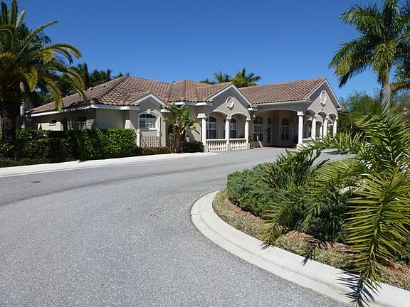 Venetia Club House