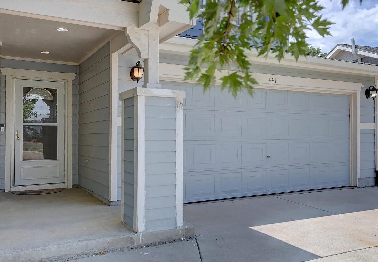 441 Bonanza Dr — Photo 3