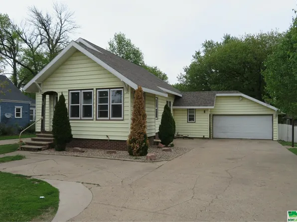 326 S Main Ave, Sioux Center, IA 51250
