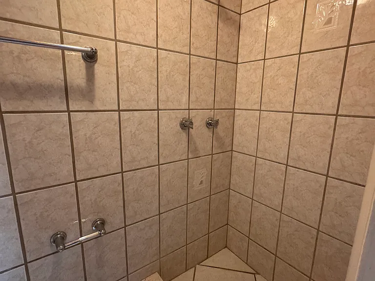 4220 Newbury Dr — Photo 16