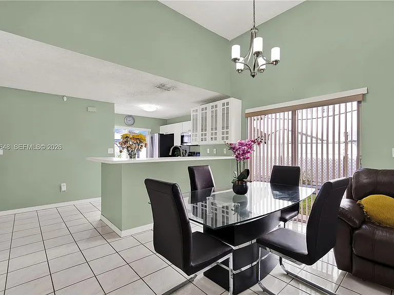 14138 SW 164th Ter — Photo 9
