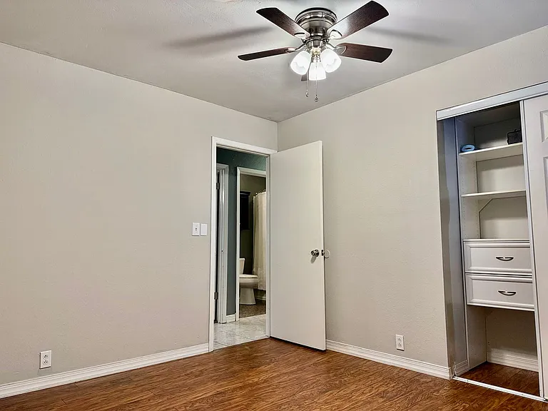 2515 Emerson Dr — Photo 14