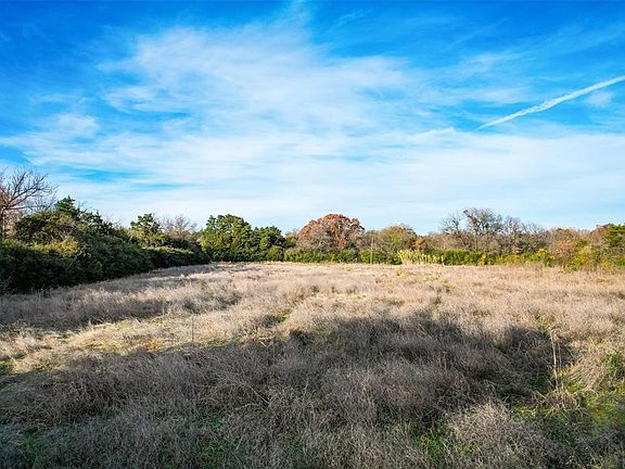 4th image of 910 N Prairie Creek Rd