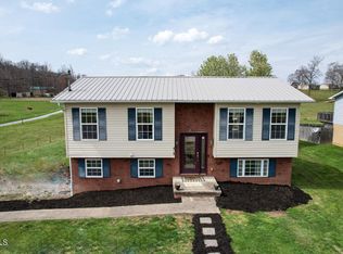 425 Old Snapps Ferry Rd, Chuckey, TN 37641