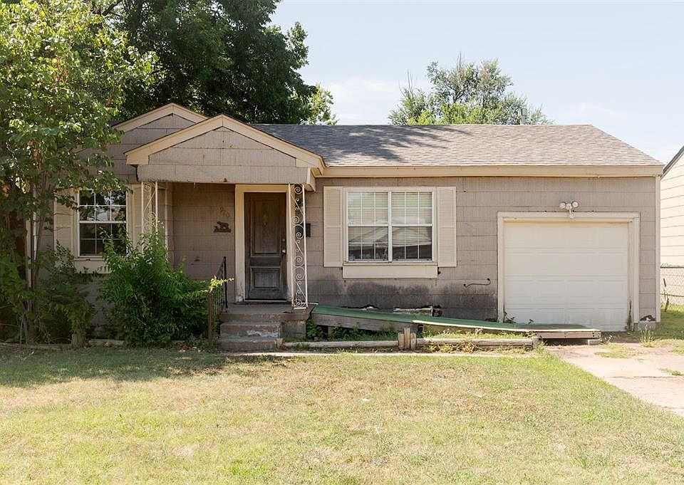 1st image of 920 SW 47th St
