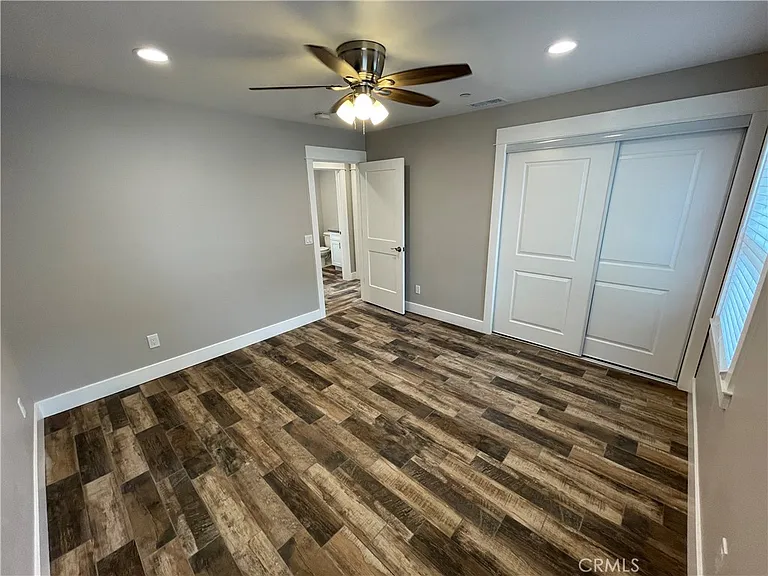 562 E Van Bibber Ave — Photo 16