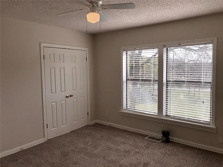 307 S Mustang Ave — Photo 28