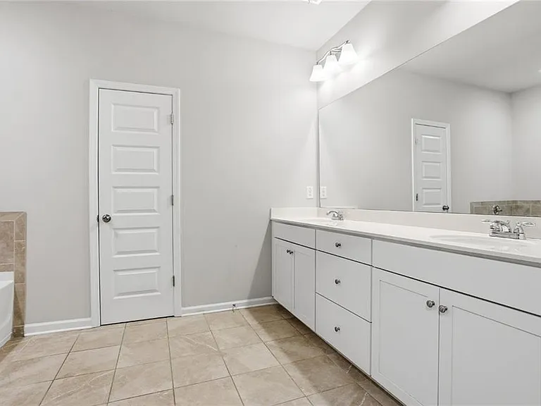 2639 Bloom Cir — Photo 17