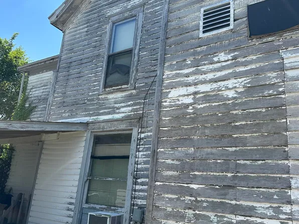 2053 Ohio Ave, Connersville, IN 47331