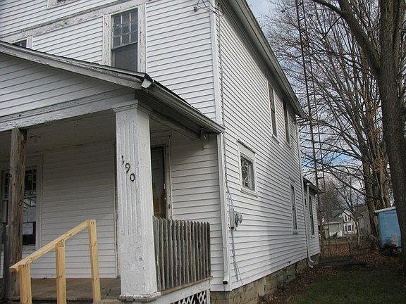 3rd image of 190 N Seffner Ave