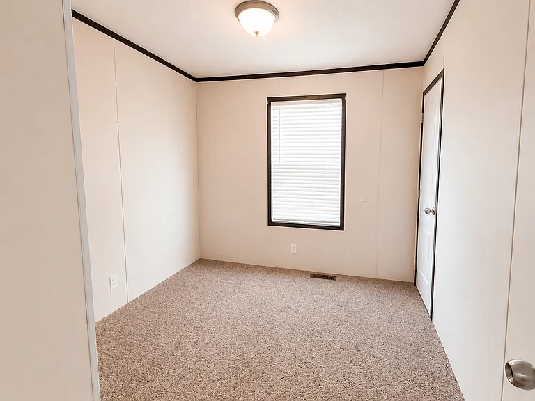 Stoney Creek Manufactured Home Community — Photo 10