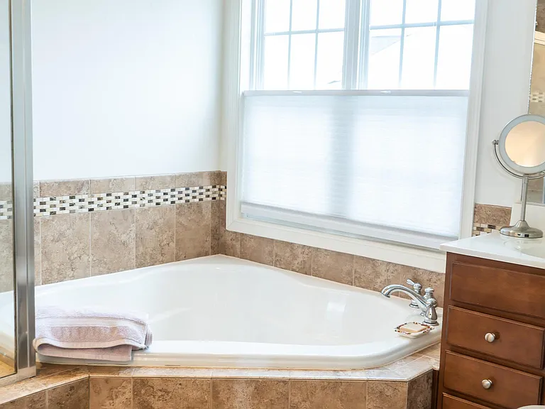 25095 Croxley Green Sq — Photo 44
