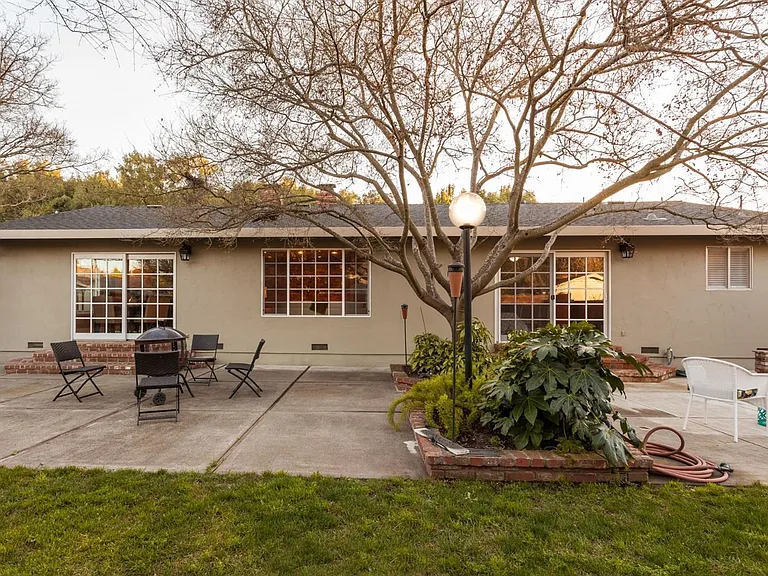 2572 Rollingwood Dr — Photo 27