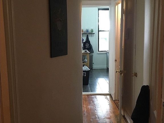 4th image of 821-A Quincy St #1