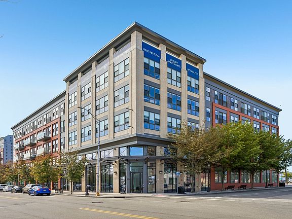 3rd image of 389 Main St Unit 318