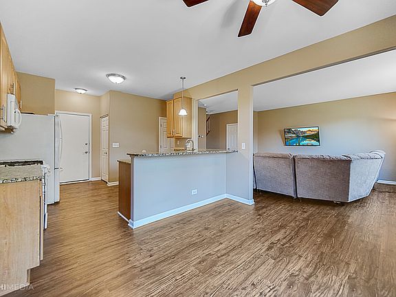 2nd image of 3041 Tangley Oaks Trl