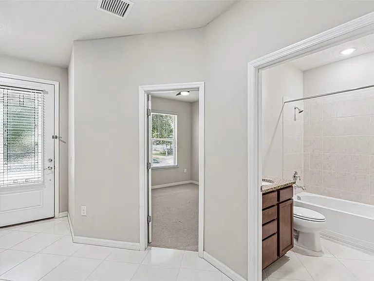 7260 Duxbury Ln — Photo 6