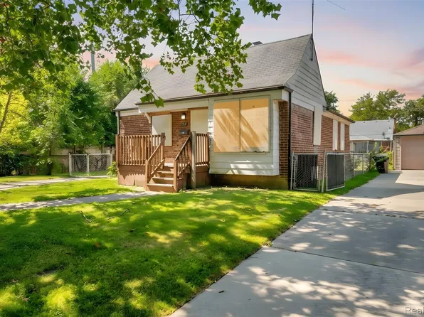 9935 Pierson St, Detroit, MI 48228