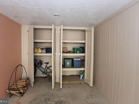 5th image of 11 Read Ave Unit 8