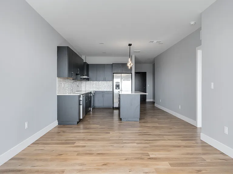 Lindsey Living — Photo 12
