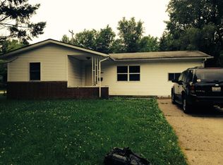 1611 Hedge Rd, Champaign, IL 61821