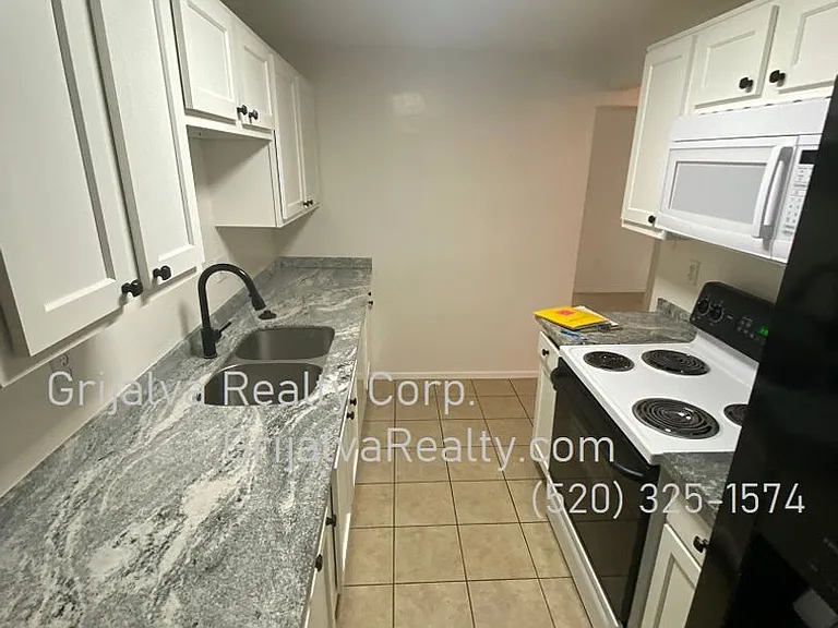 1415 E Elm St #1 & 2 — Photo 4