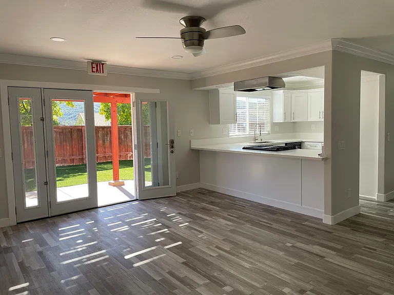 9107 Sesi Ln — Photo 11
