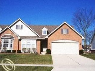 23658 N Park Dr, New Boston, MI