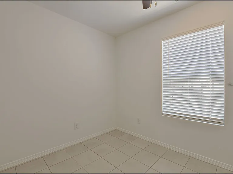 4626 Maxwell Ave — Photo 18