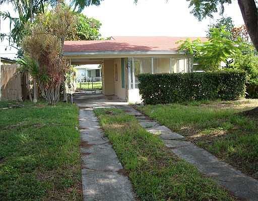 2nd image of 1959 NE 179th St