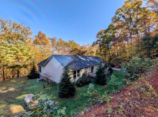 25 Silver Maple Ln, Rabun Gap, GA 30568