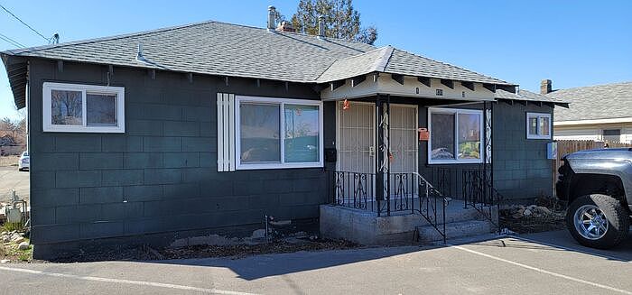1st image of 831-02 Sullivan Ln