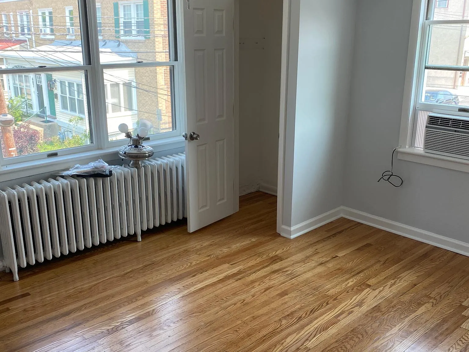 893 Penn St — Photo 3