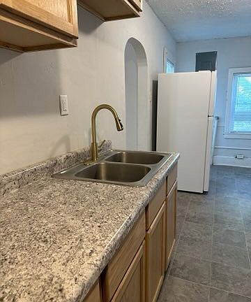 5th image of 1212 S Brotherton St