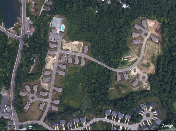 17 Aspen Way, Pittsfield, MA 01201