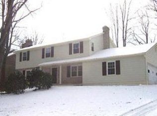 860 Blueberry Hill Dr, Canfield, OH 44406