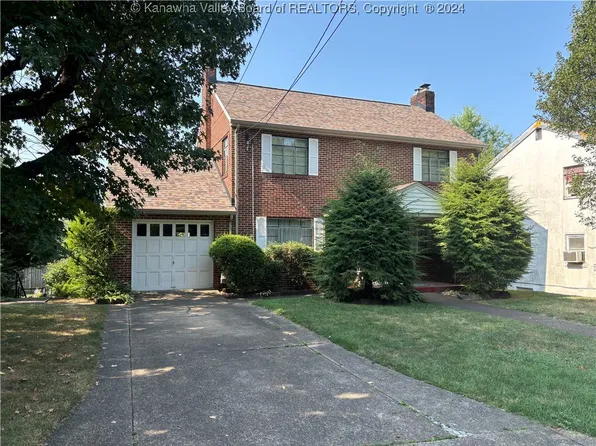 715 Red Oak St, Charleston, WV 25302