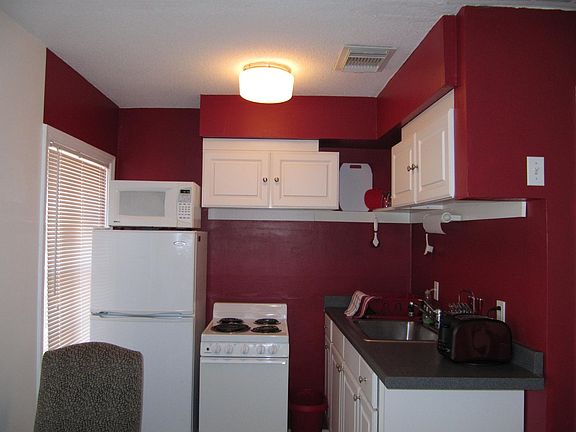 2nd image of 226 Georgetown F Dr