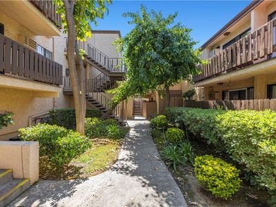 17900 Sherman Way APT 416, Los Angeles, CA, 91335