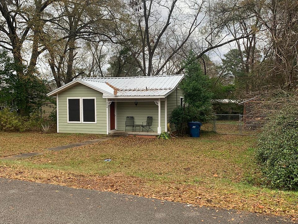 House and front yard