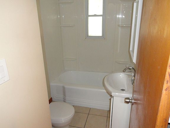 4th image of 1205 Onondago Ave