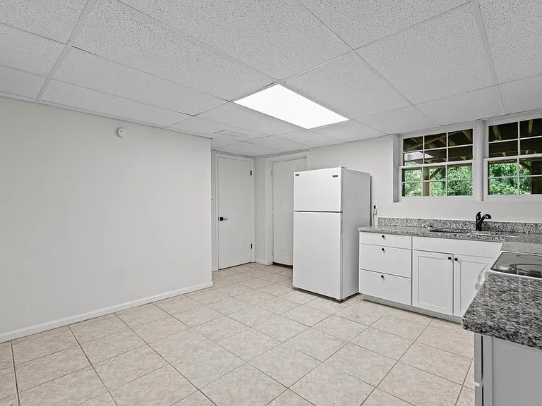 246 Barbara Ln SW — Photo 34