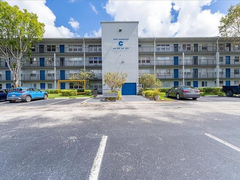 301 SW 135th Ave APT 108C