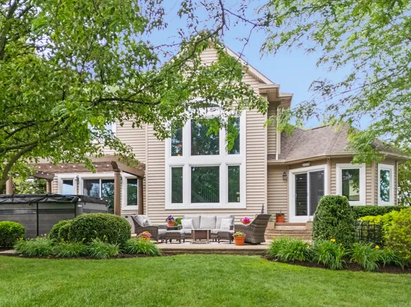 95 Lane 780 Snow Lk, Fremont, IN 46737